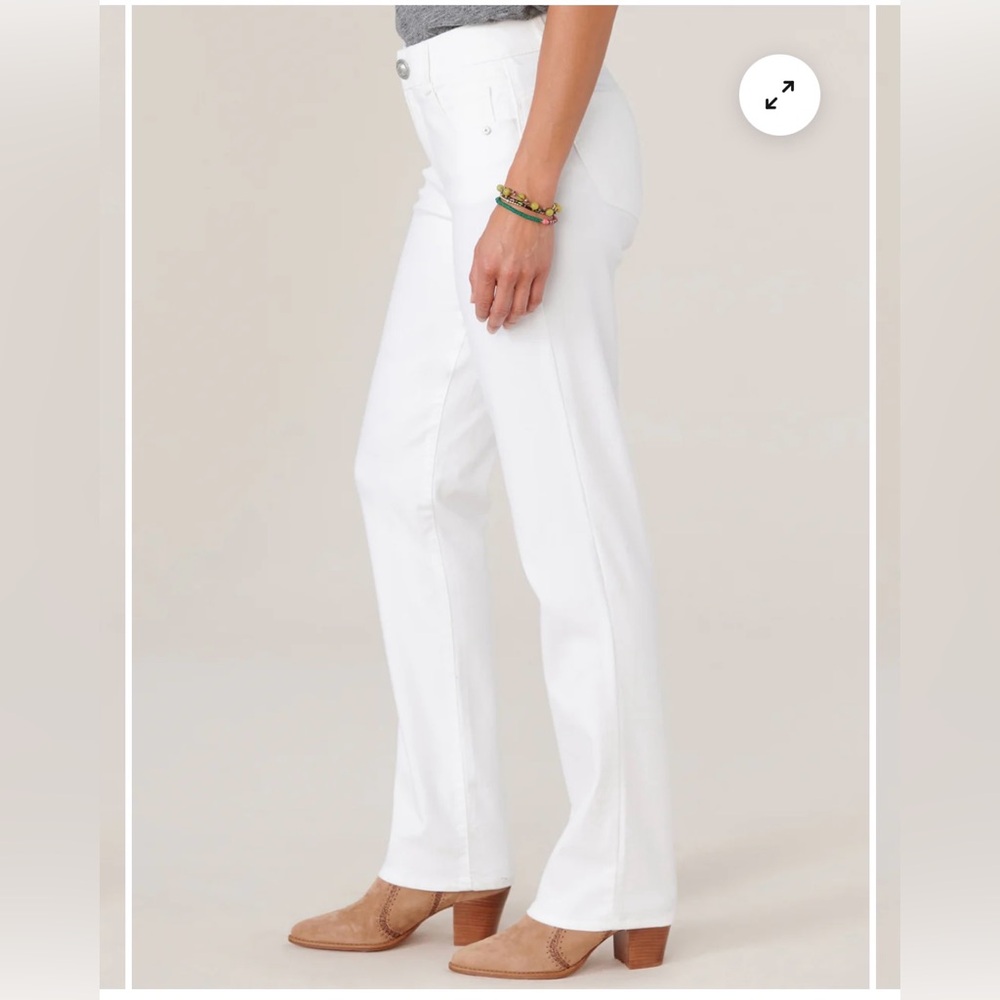 NWT DEMOCRACY: White Straight Leg Jeans …113 - Picture 2 of 14